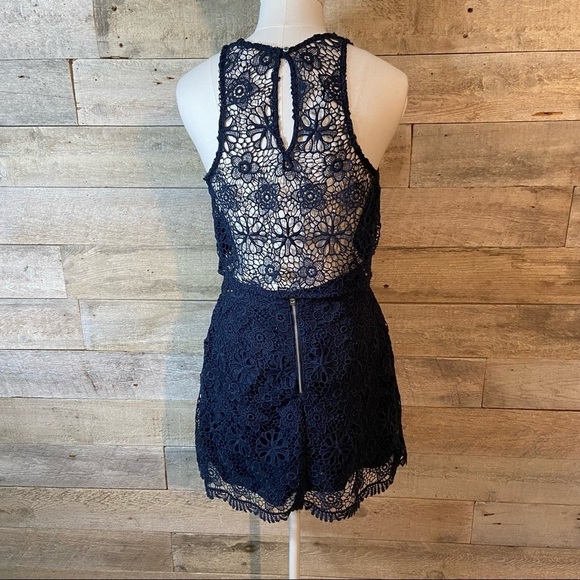 Hollister women’s embroidered  lace tank and skirt set - Picture 2 of 10